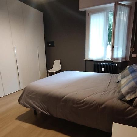La Casa Di Anna, Appartamento Trilocale Con Balcone E Garage ブレシア エクステリア 写真